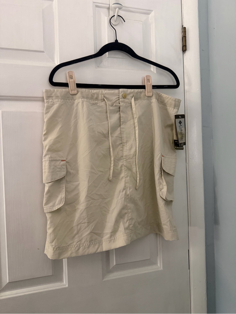 NWT Columbia Women’s Large Beige Cargo Hiking Skirt Relaxed Fit